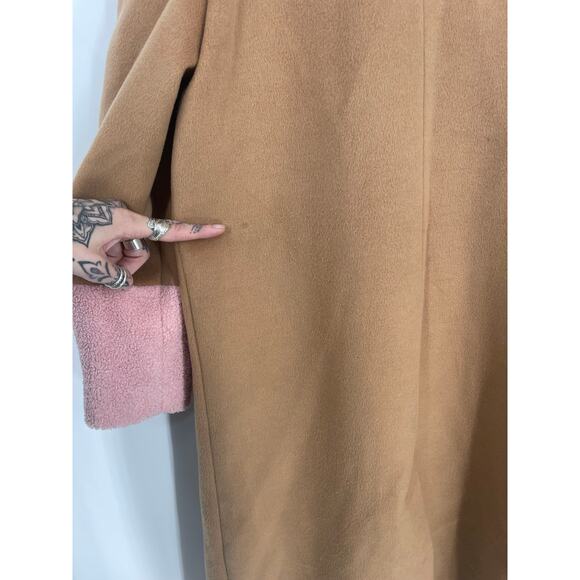 Mural Color Block Combo Coat (B42) - Picture 2 of 11